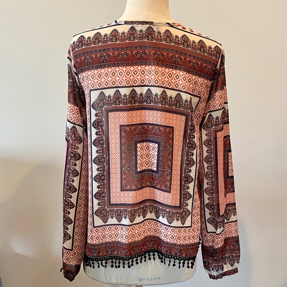 MIX NOUVEAU New York Boho Blouse with Tassels - Picture 3 of 7